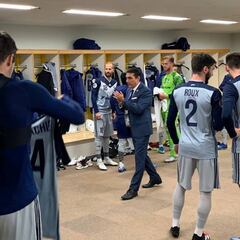 Carlos Salvachúa mete al Victory en la fase de grupos de la Champions