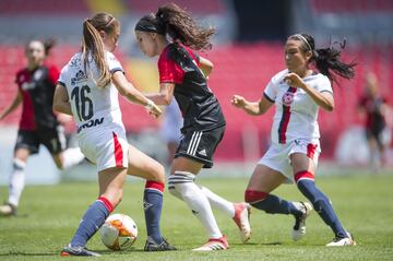 Chivas Femenil tiene gran supremacía sobre Atlas, pues de los 5 encuentros que han disputado, las rojiblancas se han llevado el triunfo en 4 ocasiones.



