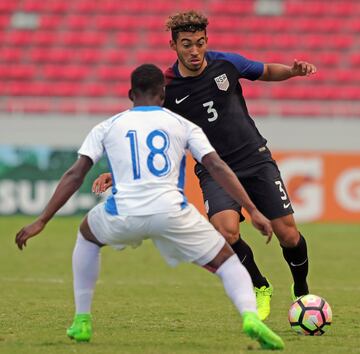 ‘Danny’ nació en San Pedro Sula, no obstante, rechazó a la Selección de Honduras para enfundarse con los colores del equipo de las barras y las estrellas. El jugador de 20 años actualmente es parte del Real Salt Lake. 