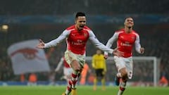 Van Persie: “Alexis Sánchez se adapta a todo; es muy bueno"