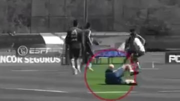 Messi hits Benedetto where it hurts in Argentina training