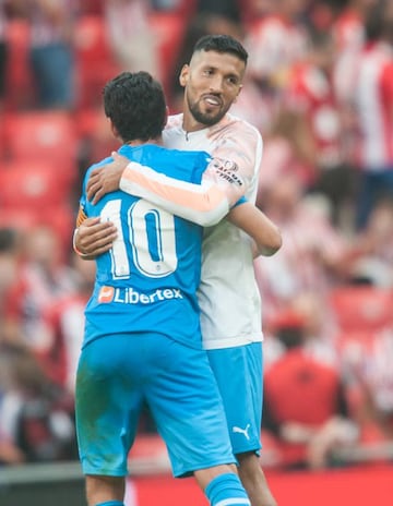 EL VALENCIA DE CELADES OBTUVO SU PRIMERA VICTORIA EN LALIGA EN EL NUEVO SAN MAMÉS, LUGAR DONDE NUNCA ANTES HABÍA GANADO