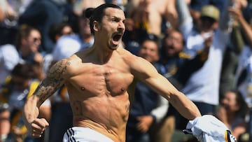 Zlatan Ibrahimovic celebr&oacute; por todo lo alto su primer gol en Estados Unidos. 