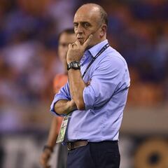 Fabián Coito estalló ante la pregunta sobre si dejará a Honduras