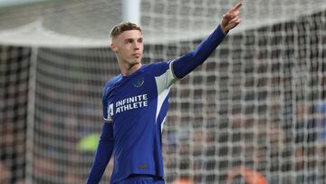 London (United Kingdom), 15/04/2024.- Chelsea's Cole Palmer celebrates after scoring his fourth goal during the English Premier League soccer match Chelsea FC vs Everton FC, in London, Britain, 15 April 2024. (Reino Unido, Londres) EFE/EPA/NEIL HALL EDITORIAL USE ONLY. No use with unauthorized audio, video, data, fixture lists, club/league logos, 'live' services or NFTs. Online in-match use limited to 120 images, no video emulation. No use in betting, games or single club/league/player publications.
