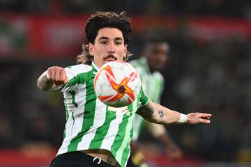 Etapa en el Betis: 2021-22; 2023- | Etapa en el FC Barcelona: 2022