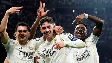 Tras un imponente recital de Valverde en el Bernabéu, el Real Madrid visita Manchester para buscar su boleto a cuartos de final de Champions League.