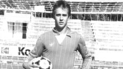 Lopetegui fue formado como portero en las categorías inferiores de la Real Sociedad. Jugó en el San Sebastián C.F. (filial de la Real) desde 1983 hasta 1985. No pudo llegar a la portería del equipo guipuzcoano por la calidad de la portería vasca en esos momentos (Arconada, González y Elduayen).