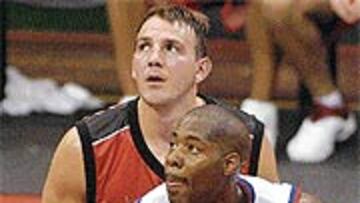 <B>ESTRENO.</B> Sims jugará hoy y sigue esperando el pasaporte español.