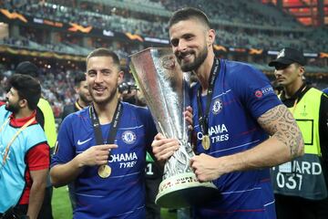 El Chelsea campeón de la Europa League. Eden Hazard y Olivier Giroud.