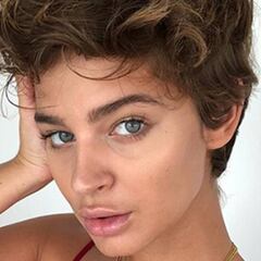 Laura Escanes cambia radicalmente de look, se rapa el pelo