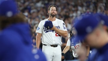 Clayton Kershaw fue el pitcher abridor de los Dodgers por última vez en un partido de temporada regular en casa tras anunciar su retiro.