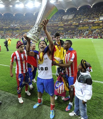 En mayo de 2012 el Atlético gana en Bucarest la final de la Europa League al Athletic de Bilbao con exhibición del Falcao, autor de dos goles.