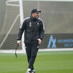 Coudet: “A veces necesitamos que Aspas haga de padre y de madre”