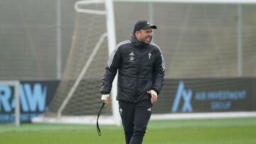 El técnico argentino Eduardo Coudet, durante un entrenamiento del Celta.