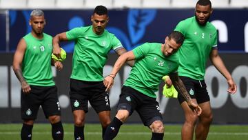 El lateral zurdo del Saint Etienne luchará este viernes por conseguir la Copa de Francia ante el PSG. Deberá frenar a Neymar, Mbappé, Icardi y compañía.