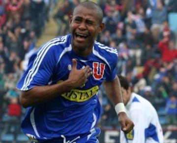 El colombiano fue clave en el paso de la U a semifinales del Apertura 2006, tras anotar en la ida ante la UC (2-2) y un doblete en la revancha que ganaron por 3-1.