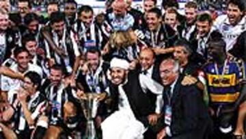 <b>LA SUPER COPA EN TRÍPOLI</B>. El hijo de Gadaffi puso el dinero para que Juventus y Parma jugaran la Supercopa de Italia en Trípoli. Ganó la Juve.