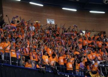 07/02/14 PARTIDO BALONCESTO COPA DEL REY CUARTOS  VALENCIA BASKET - BASKONIA LABORAL KUTXA  
SEGUIDORES