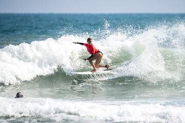 Campeona del Mundo en los ISA World Surfing Games 2021. 