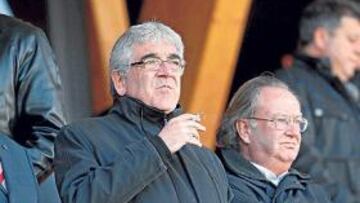 <b>LOS PAJARITOS. </b>Sánchez Llibre compartió el palco con Francisco Rubio, presidente del Numancia.