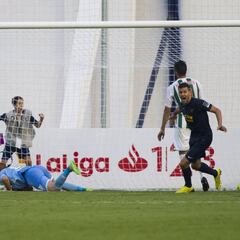 El Córdoba salva un punto en el 92' tras sufrir un gol olímpico