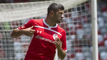 El agente del futbolista le manifestó a AS México que el deseo del delantero argentino es permanecer en la Liga MX.