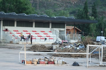 Campos de fútbol destrozados por la DANA en Valencia