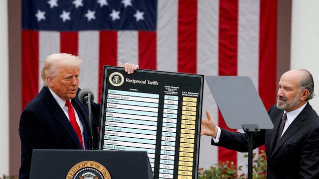 Conservative commentator Jonah Goldberg did not hold back on Bill Maher’s show, calling Secretary of Commerce Howard Lutnick “a morron.”