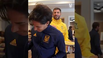 La “pesada” broma de André-Pierre Gignac a Diego Lainez