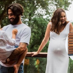 Jessica Bueno y Jota Peleteiro se protegen con un perro guardián de 15.000 euros