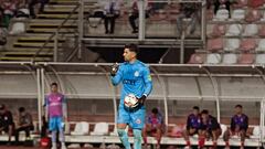 Pasó por Colo Colo y hoy sufre en la Primera B: “El resultado pasa por mí, el tercer gol no me puede suceder”