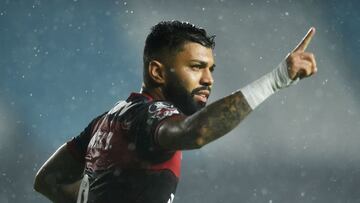 Soccer Football - Copa Libertadores - Round of 16 - First Leg - Racing Club v Flamengo - Estadio Presidente Peron, Buenos Aires Argentina - November 24, 2020 Flamengo&#039;s Gabriel Barbosa celebrates scoring their first goal Pool via REUTERS/Marcelo Endelli     TPX IMAGES OF THE DAY