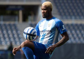 Brown Ideye during his presentation at La Rosaleda