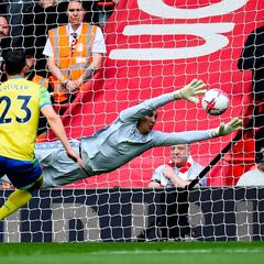 Así fue el partido de Keylor Navas en la derrota del Nottingham Forest ante el Liverpool