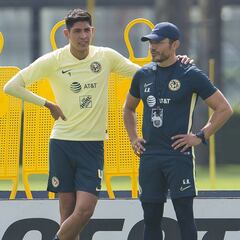 Edson Álvarez reportó con América esperando por el Ajax