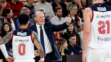 Baskonia's head coach Dusko Ivanovic gestures during the Euroleague Basketball match between AS Monaco and Saski Baskonia, in Monaco, 09 January 2024.