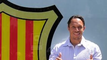 Adriano es ya oficialmente nuevo jugador del Barcelona