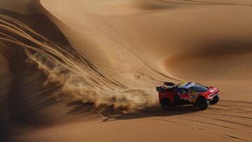 Rallying - Dakar Rally - Stage 11 - Shaybah to Empty Quarter Marathon - Saudi Arabia - January 12, 2023 Bahrain Raid Xtreme's Sebastien Loeb and co-driver Fabian Lurquin in action during stage 11 REUTERS/Hamad I Mohammed