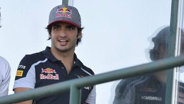 Carlos Sainz: "En 2018 me gustaría luchar por el Mundial"