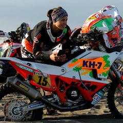 Laia Sanz: espalda y cuello
doloridos y una mano inflamada