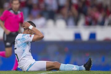 El defensa colombiano de Querétaro ha estado alejado de las canchas desde inicios de octubre pasado, debido a ruptura de ligamento cruzado. Luce difícil que vea actividad en el presente certamen y se espera que esté listo para junio.