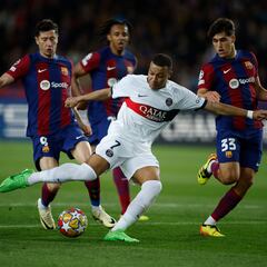 Mbappé remata a un Barça con diez