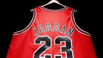 This undated handout image provided by Sotheby's on August 10, 2022, shows Michael Jordan�s Game-Worn 1998 NBA Finals �The Last Dance� Jersey, from Game 1, which is set to be auctioned in New York. - The jersey, which will be auctioned from September 6 through 14, is estimated at $3-5 million, marking the highest auction estimate for any piece of Michael Jordan memorabilia. (Photo by Handout / Sotheby's / AFP) / RESTRICTED TO EDITORIAL USE - MANDATORY CREDIT "AFP PHOTO /  Sotheby's  " - NO MARKETING - NO ADVERTISING CAMPAIGNS - DISTRIBUTED AS A SERVICE TO CLIENTS