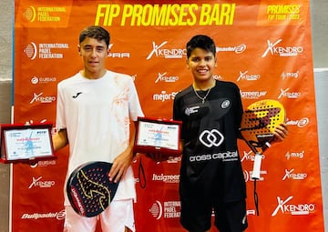 Vicente Soto en la premiación del día que ganó el FIP de Bari, Italia.