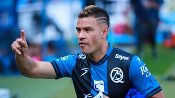 Pablo Barrera of Queretaro during the 12th round match between Queretaro and Puebla as part of the Liga BBVA MX, Torneo Apertura 2025 at La Corregidora Stadium, on October 04, 2025 in Santiago de Queretaro, Mexico.