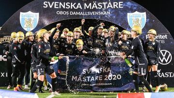 Jugadoras del Kopparbergs/G&ouml;teborg FC ganan la Liga en Suecia.