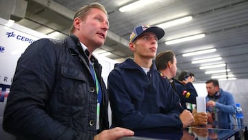 Jos Verstappen junto a su hijo Max.