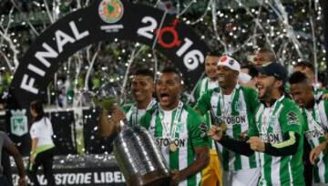 El conjunto colombiano celebró su segunda corona del torneo tras vencer en la final a Independiente del Valle de Ecuador.