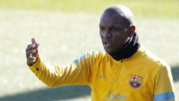 Pinto, Abidal y Dos Santos se entrenan de nuevo con el filial